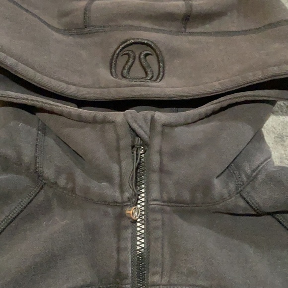 Black Lululemon Scuba - Picture 2 of 2